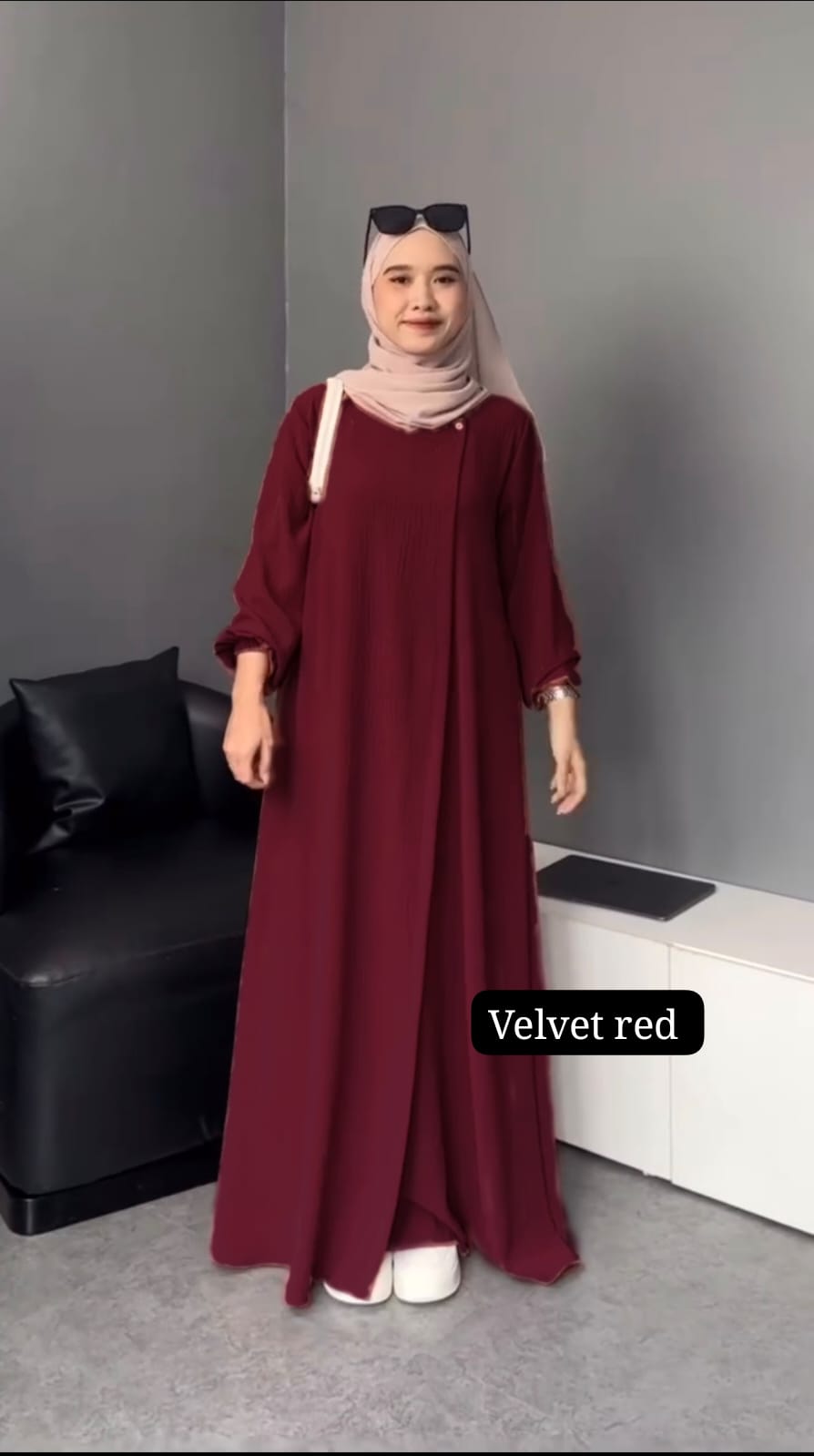 "Elegant Abayas β Grace in Every Fold"