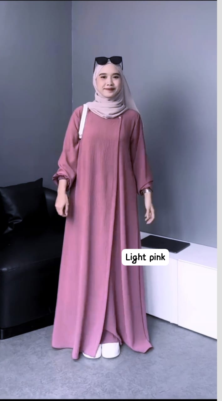 "Elegant Abayas β Grace in Every Fold"